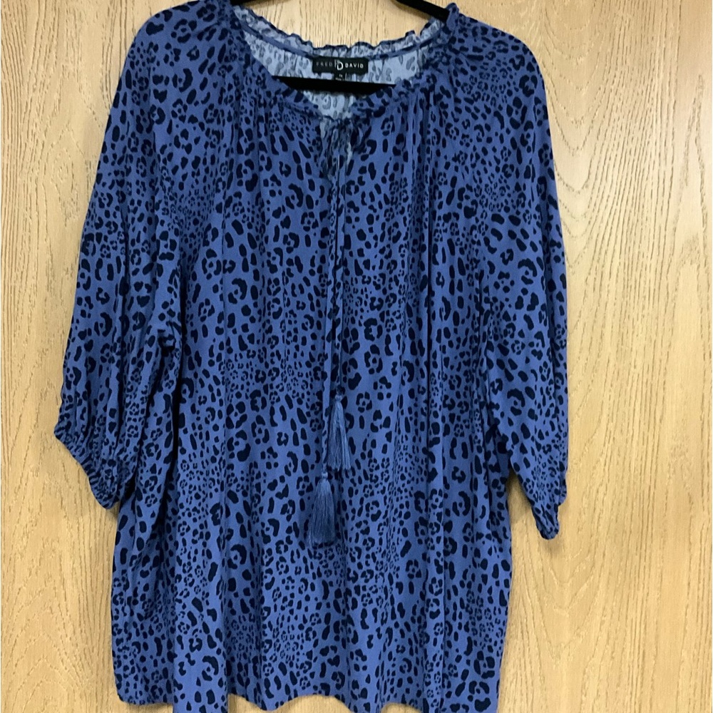 Women’s top blouses